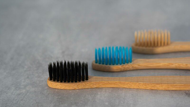 normal toothbrush - electric vs manual toothbrush