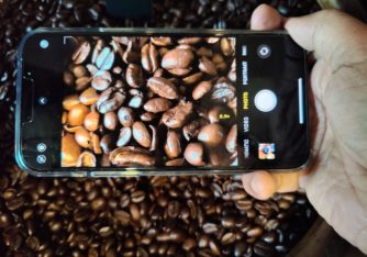 How to Turn Off the Auto Night and Macro Mode on Your iPhone